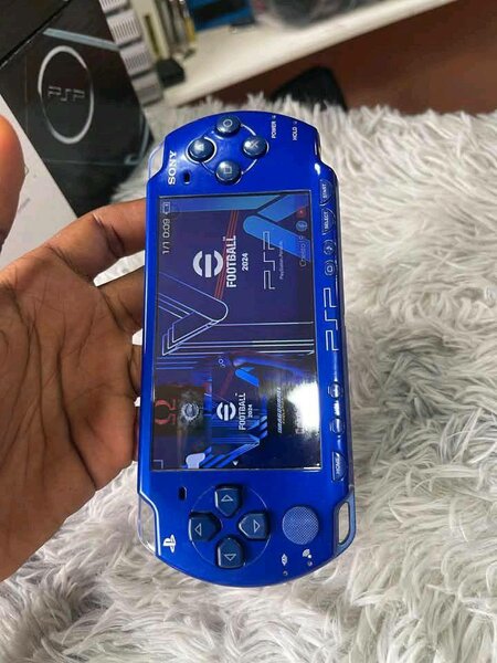 Sony PSP slim blue