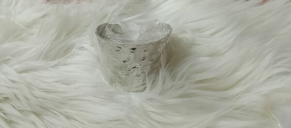 Bracelet martelé en argent