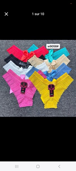 Culottes en dentelle colorée