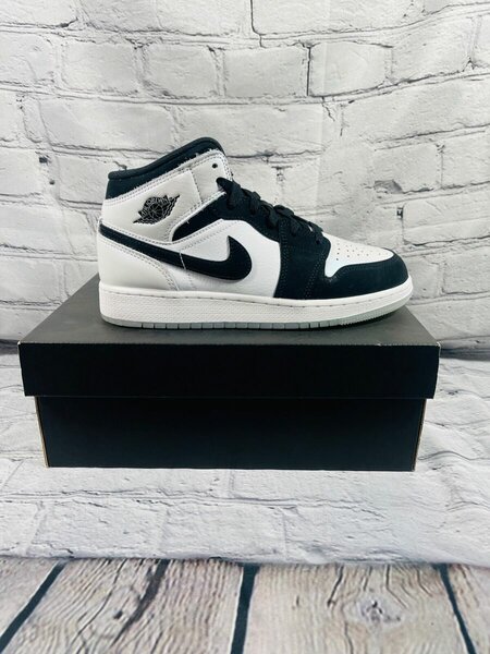 Sneakers Mixtes Noirs et Blancs