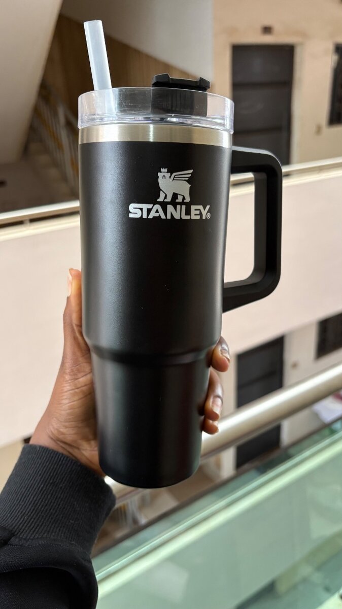 Mug isotherme Stanley avec paille