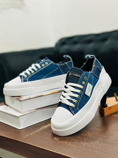 Baskets en denim tendance