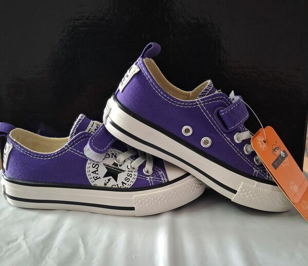 All star violette