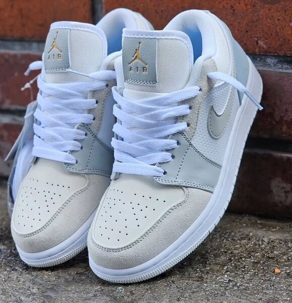 AIR JORDAN 1 LOW PARIS  42