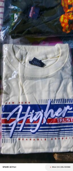 T-shirt imprimé tendance