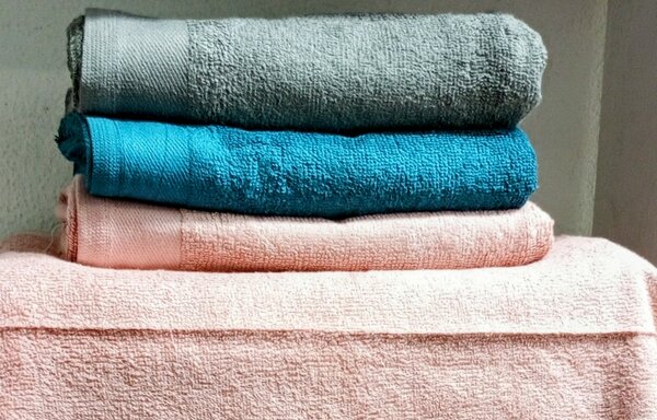 Lot de serviettes colorées doux