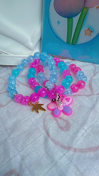 Bracelets en perles colorées