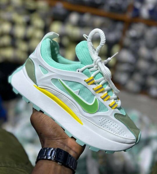 Baskets tendances sport homme