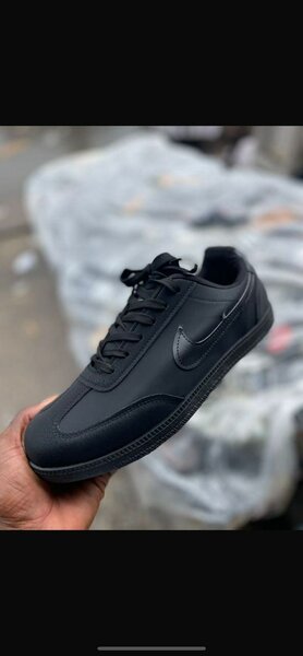 Baskets noires en cuir