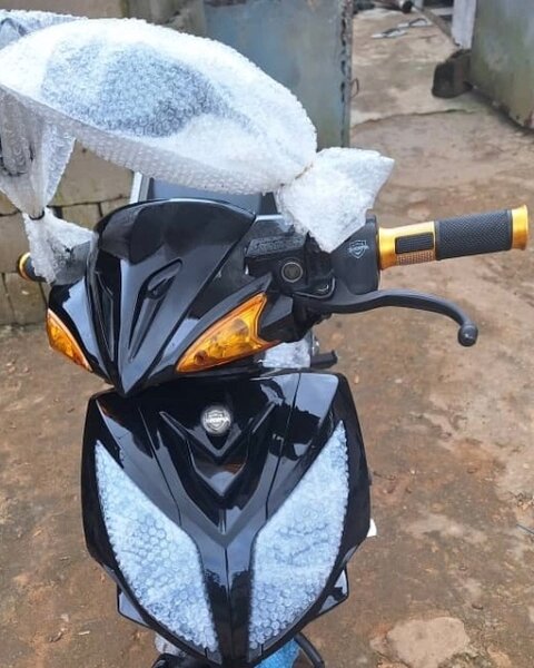 Moto neuve de sport