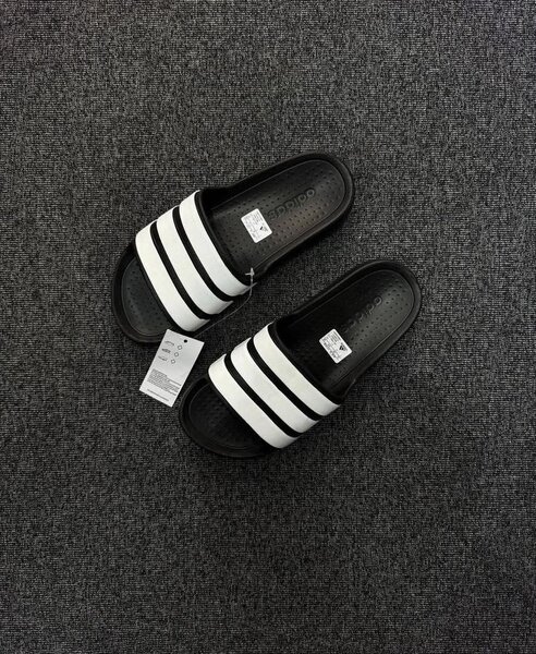 Sandales Adidas Classiques