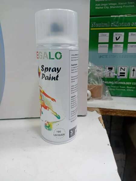 Peinture en spray laque