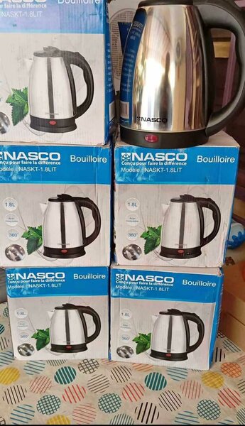 BOUILLOIRE ÉLECTRIQUE