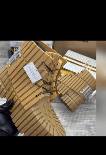 Bottes en caoutchouc modernes