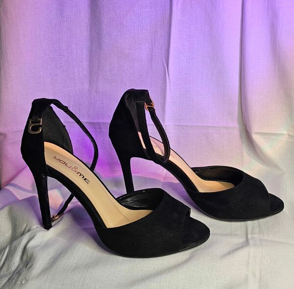 Босоножки состояние хорошее