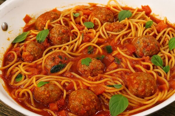 Spaghetti aux boulettes de viande