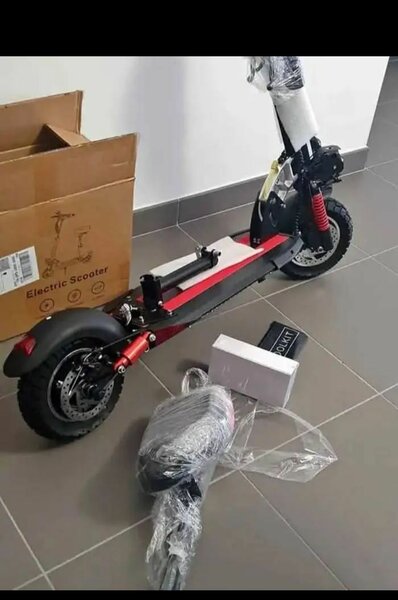 Trottinette électrique pliable