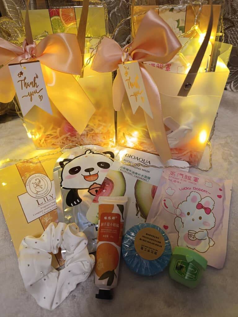 Подарочный бокс на 8 Марта