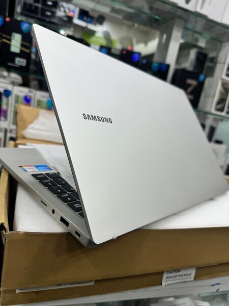Galaxy Book i5  16/512Go