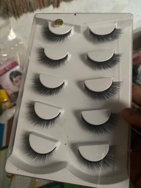 Faux Cils Naturels Glamour