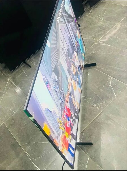 Téléviseur intelligent 4K grand écran