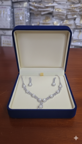 Ensemble de bijoux argentés strass