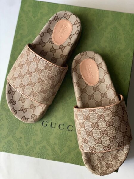 Sandales Gucci élégantes