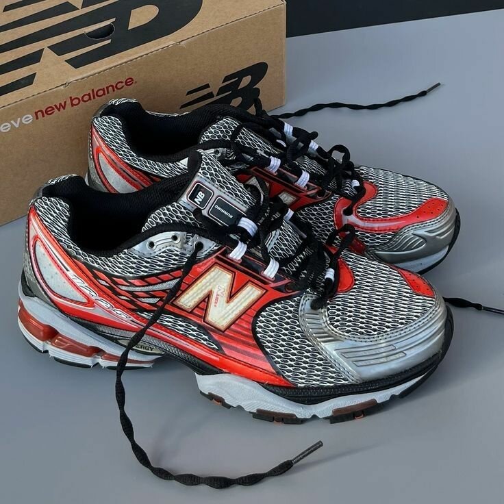 New balance shoes