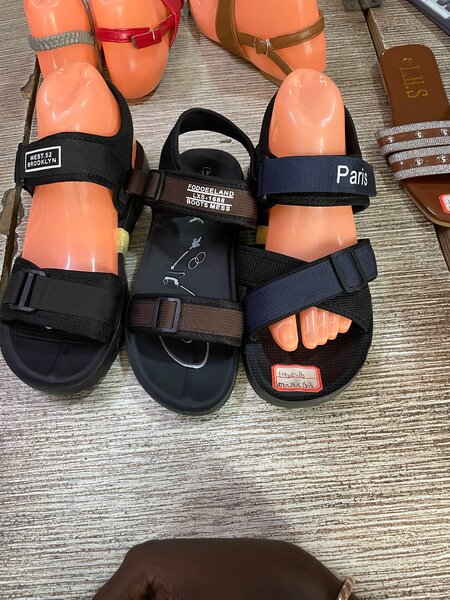 Sandales pour école