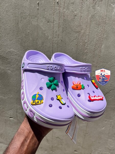 Bayaband crocs