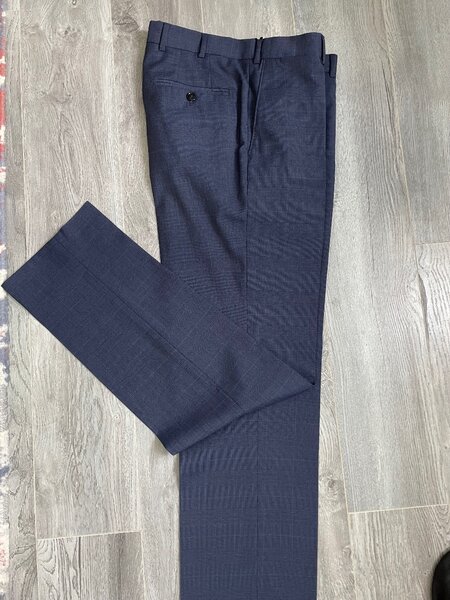 Мужской костюм новый