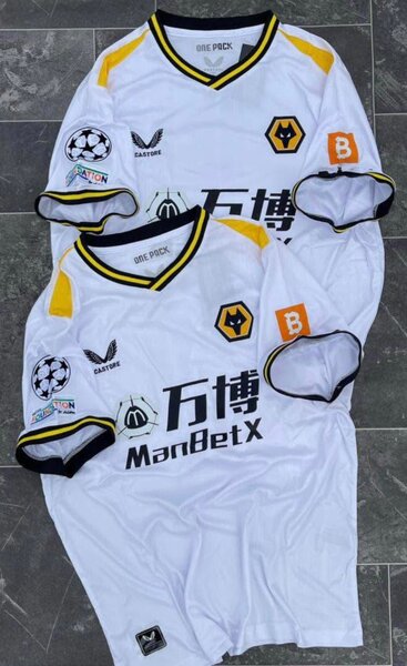 Maillots de foot blanc pour adultes