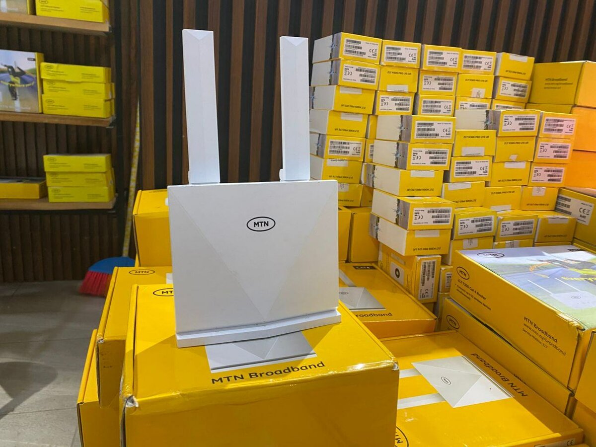 4G All Sim Router + Battery