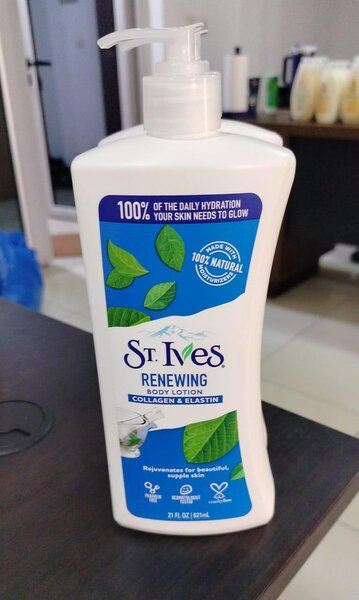 Lotion hydratant St. Ives