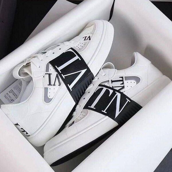Baskets Valentino blanches