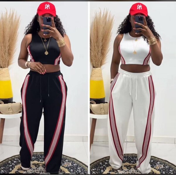 Ensemble de sport à rayures