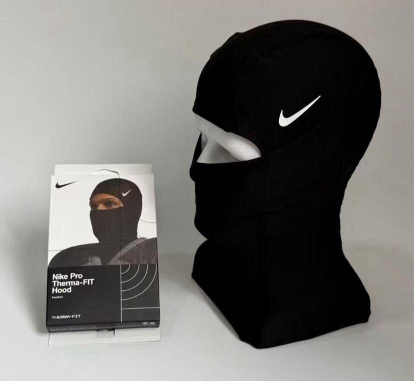 Nike Pro Therma-FIT Hood