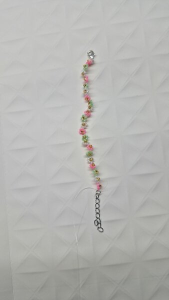 Bracelet en fleurs colorées