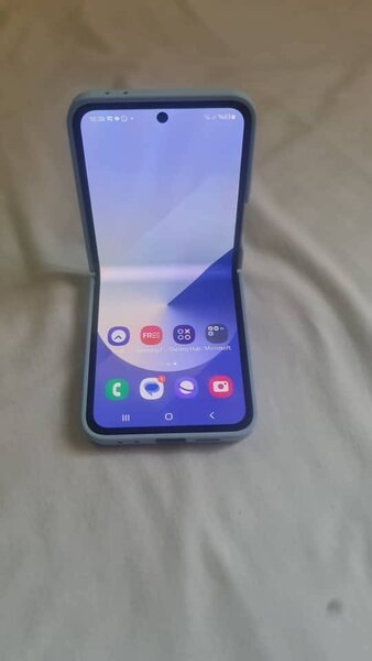 Samsung Galaxy Z flip 6 256 gb