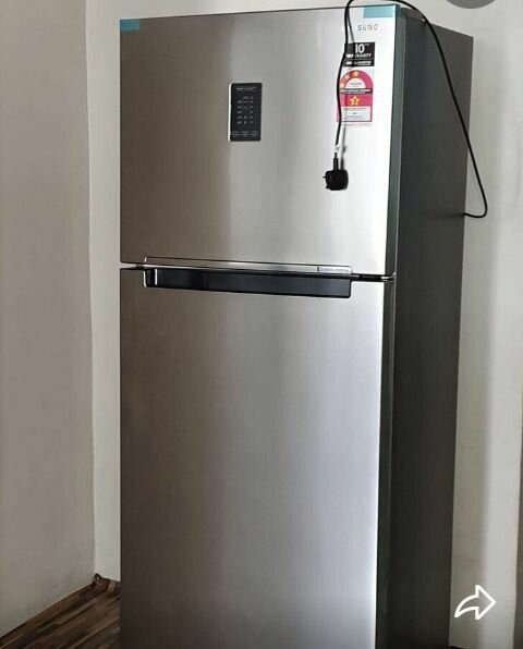 Réfrigérateur SMART moderne haute efficacité