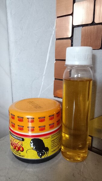 Pommade et huile de palmiste