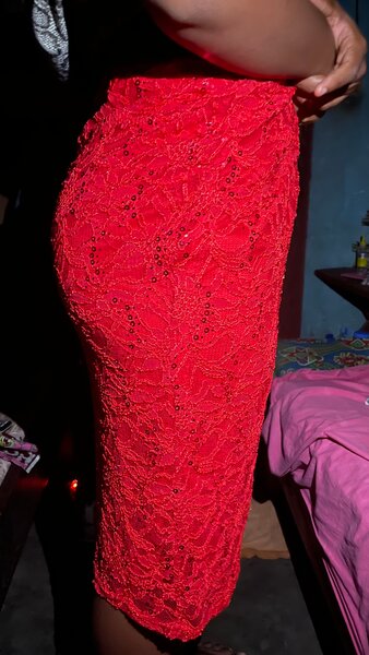 Jupe crayon rouge élégante