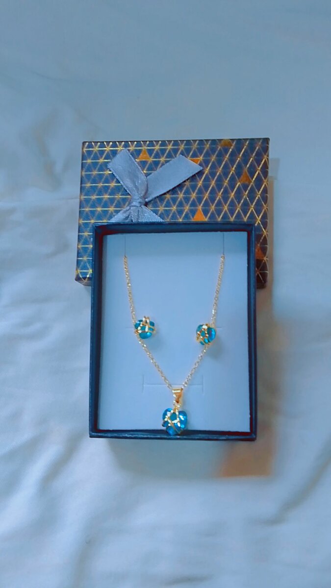 Necklace and earring