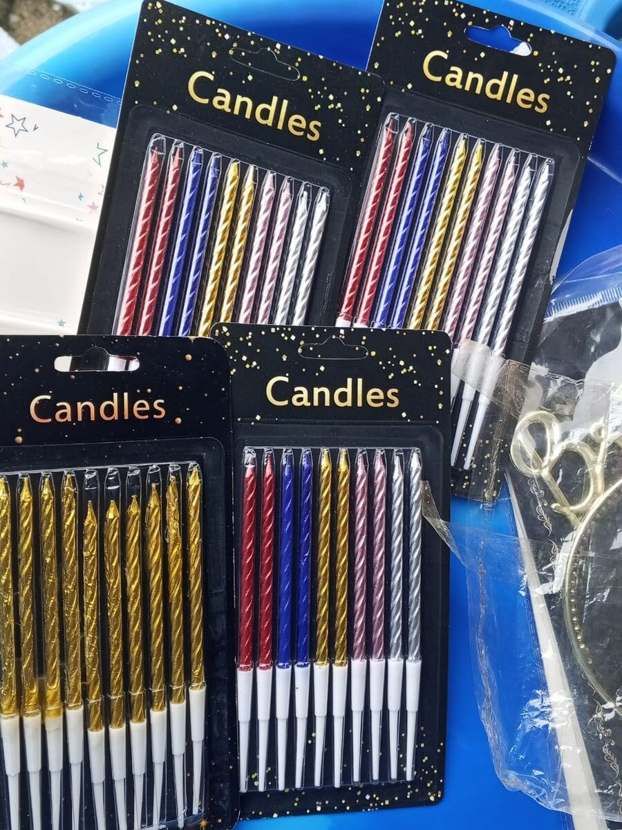 Bougies d'anniversaire colorées