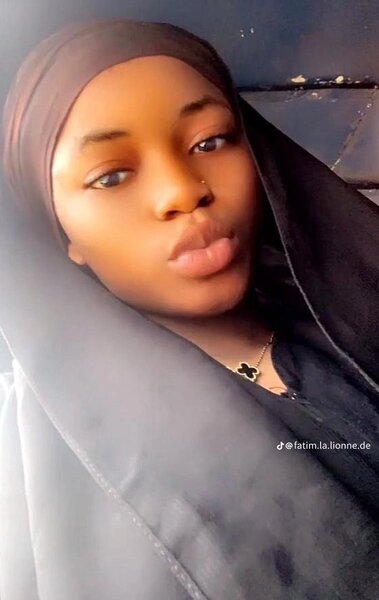 Robe élégante noire