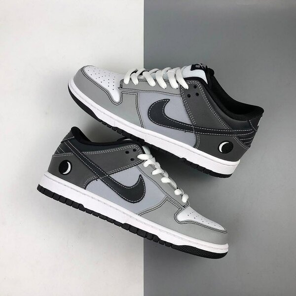 Nike SB low lunar eclipse