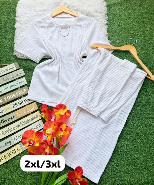 Designed stretchy top and down