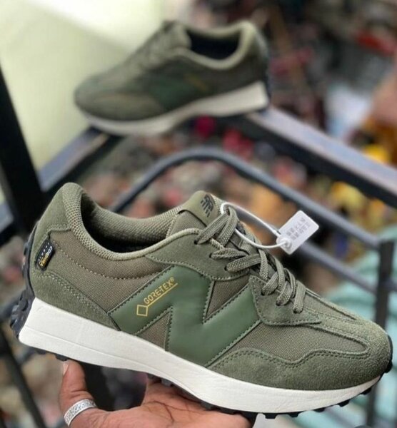 Baskets en daim imperméables