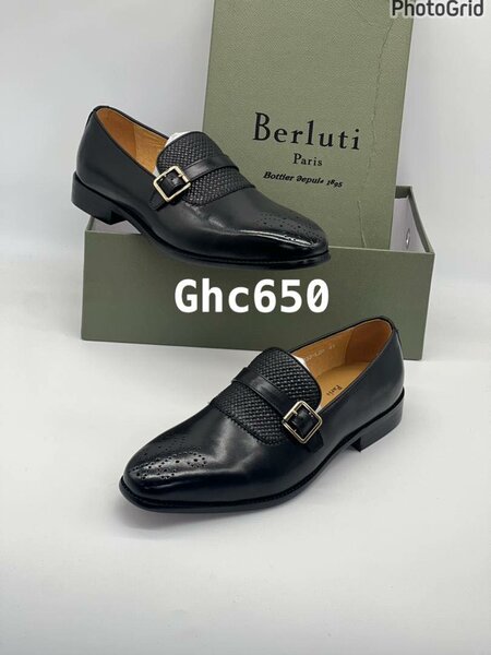Classical black  shoes 