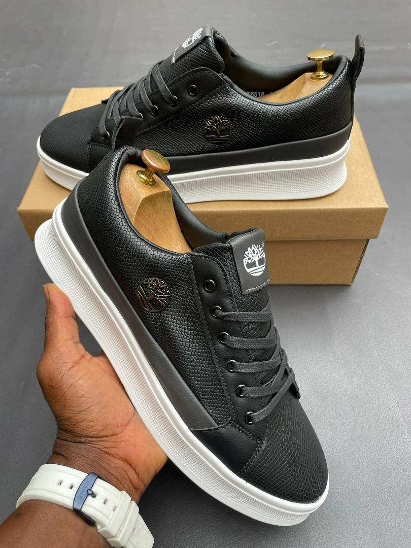 Baskets élégantes en cuir noir